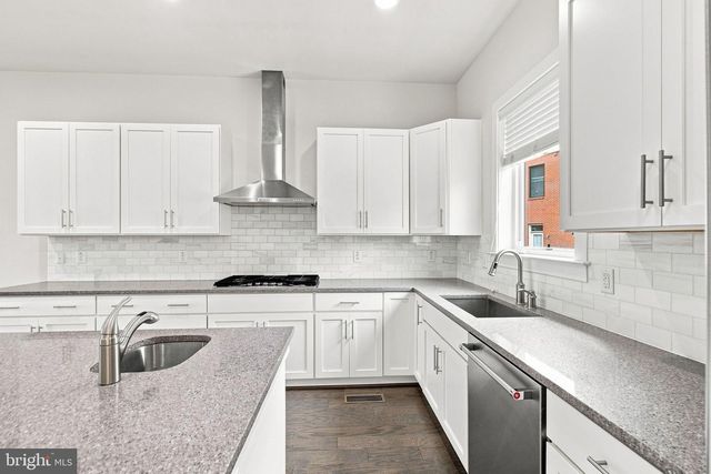 1820 POTOMAC AVE, Alexandria, VA 22301