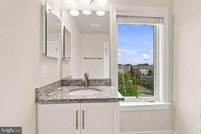 1820 POTOMAC AVE, Alexandria, VA 22301