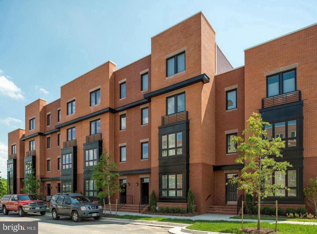 1820 POTOMAC AVE, Alexandria, VA 22301