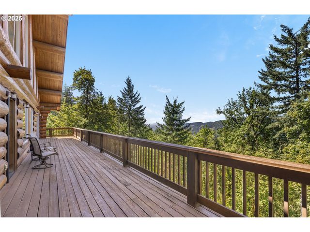 89112 Skyhigh Dr, Springfield, OR 97477