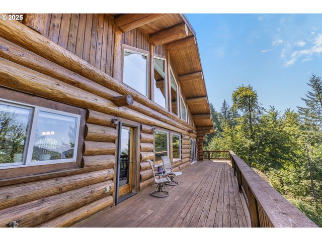 89112 Skyhigh Dr, Springfield, OR 97477