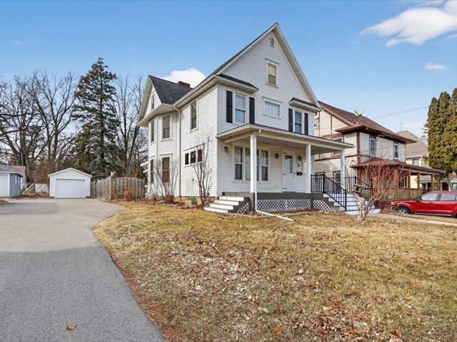 14 N Harlem Avenue, Freeport, IL 61032