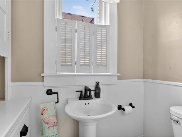 14 N Harlem Avenue, Freeport, IL 61032