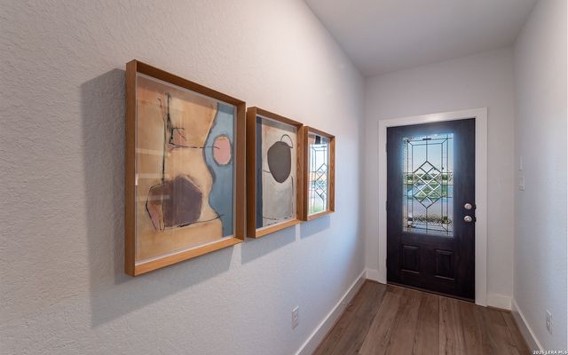 420 IVY RD, Seguin, TX 78155