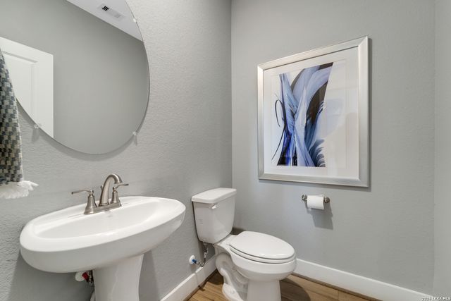 420 IVY RD, Seguin, TX 78155