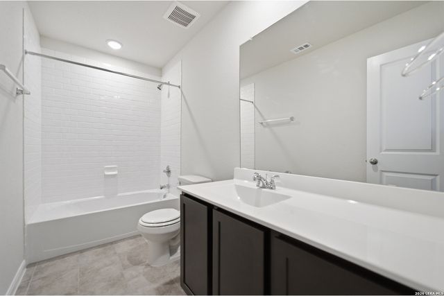 420 IVY RD, Seguin, TX 78155