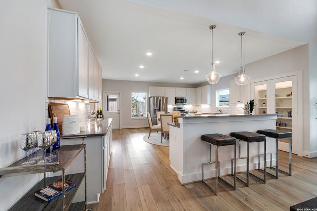 420 IVY RD, Seguin, TX 78155