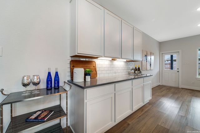 420 IVY RD, Seguin, TX 78155