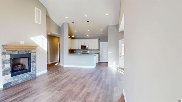 3440 Trail Head Dr. UNIT 101, Paducah, KY 42001