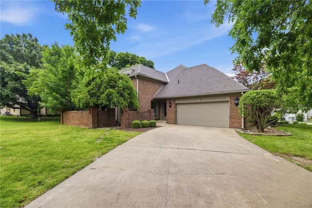 5204 W 112TH Street, Leawood, KS 66211