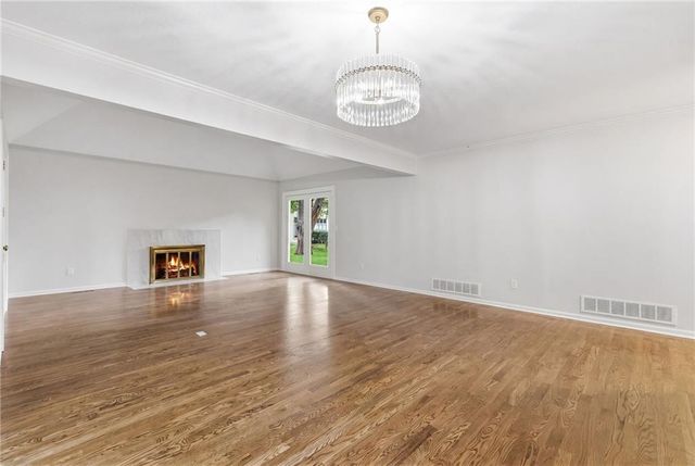 5204 W 112TH Street, Leawood, KS 66211