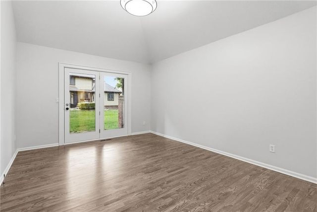 5204 W 112TH Street, Leawood, KS 66211