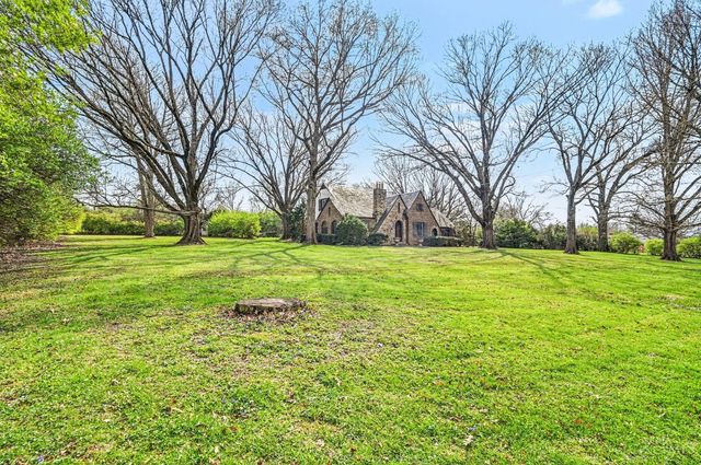 2800 Grand Avenue, Middletown, OH 45044