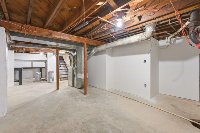 1825 S Elizabeth, Wichita, KS 67213