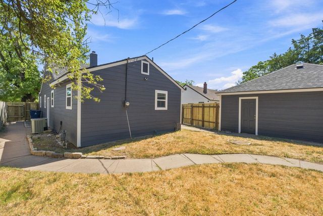 1825 S Elizabeth, Wichita, KS 67213