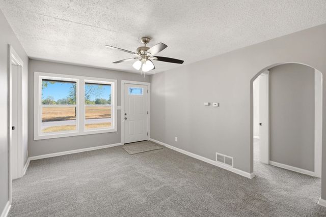 1825 S Elizabeth, Wichita, KS 67213