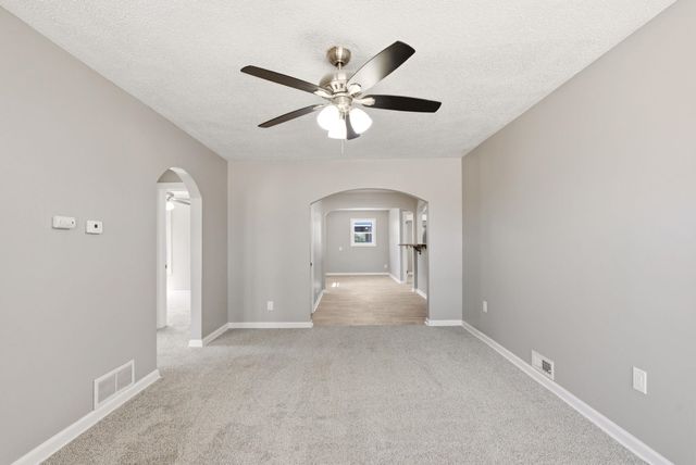 1825 S Elizabeth, Wichita, KS 67213