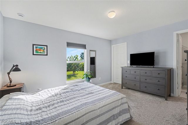 2725 NW 19th PL, Cape Coral, FL 33993