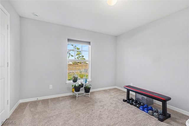 2725 NW 19th PL, Cape Coral, FL 33993