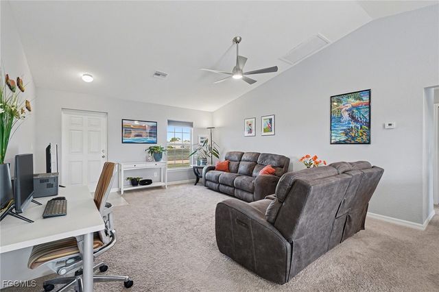 2725 NW 19th PL, Cape Coral, FL 33993