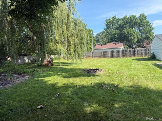 25453 Pine View Avenue, Warren, MI 48091
