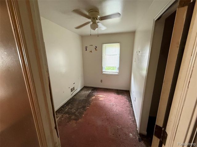 25453 Pine View Avenue, Warren, MI 48091