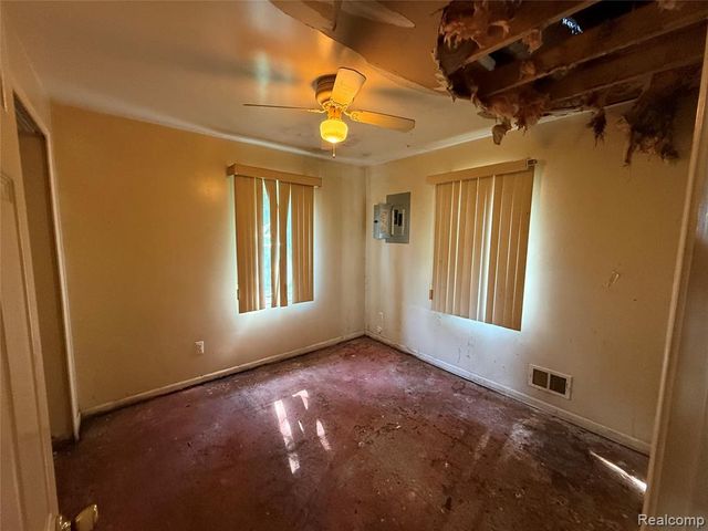 25453 Pine View Avenue, Warren, MI 48091
