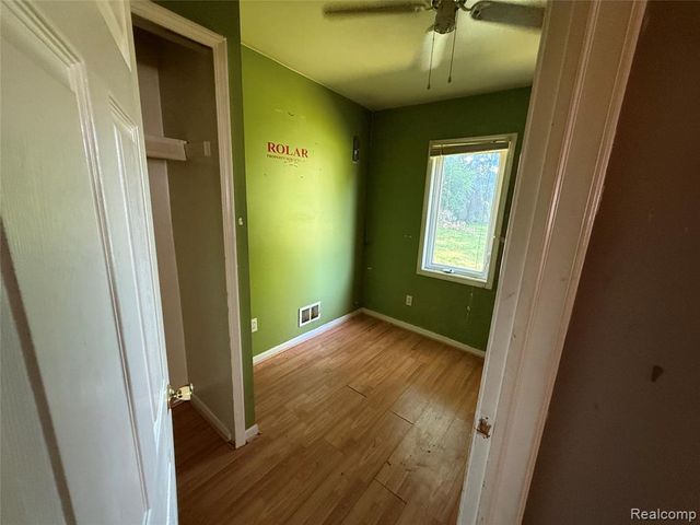 25453 Pine View Avenue, Warren, MI 48091