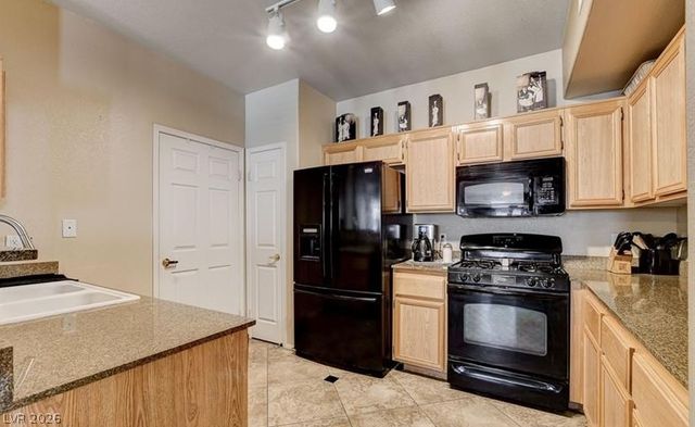 9975 Peace Way 2118, Las Vegas, NV 89147