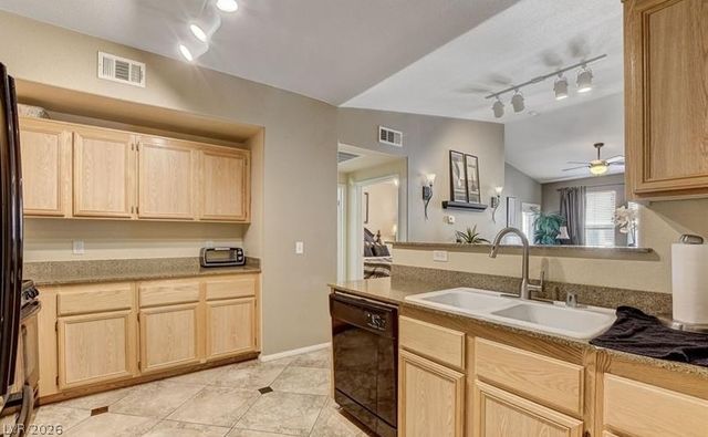 9975 Peace Way 2118, Las Vegas, NV 89147