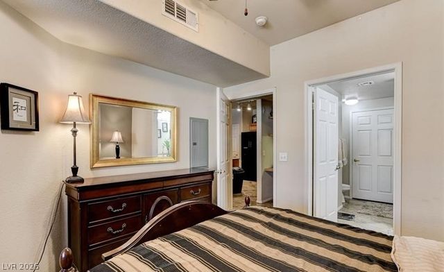9975 Peace Way 2118, Las Vegas, NV 89147