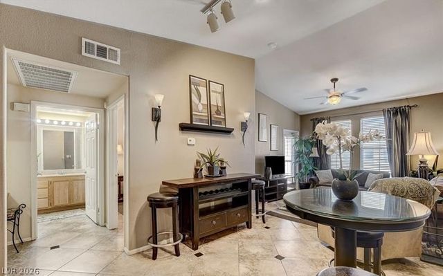 9975 Peace Way 2118, Las Vegas, NV 89147