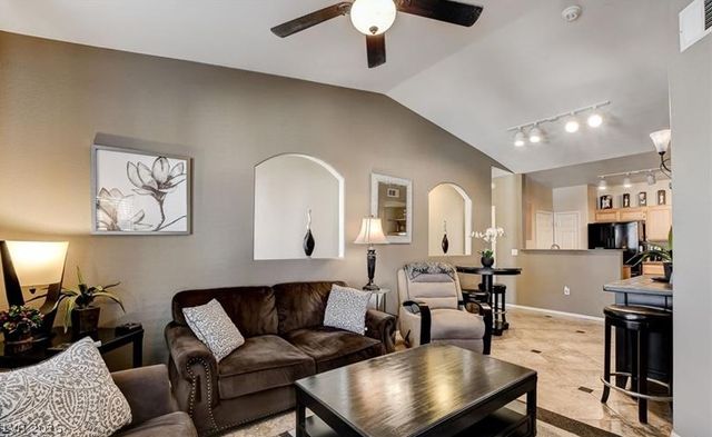 9975 Peace Way 2118, Las Vegas, NV 89147