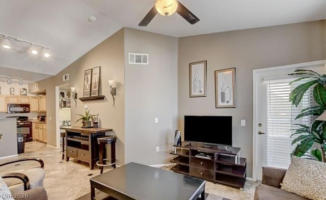 9975 Peace Way 2118, Las Vegas, NV 89147