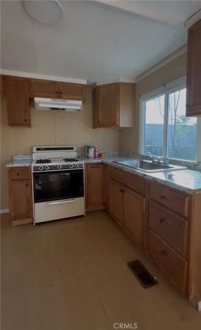 1011 W. La Cadena Drive 30, Riverside, CA 92509