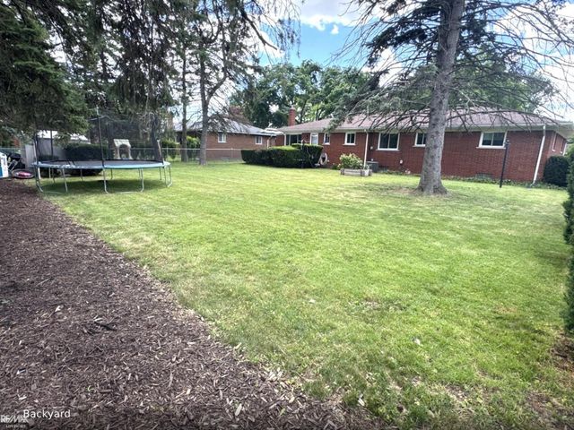 44790 Kemp Street, Sterling Heights, MI 48314