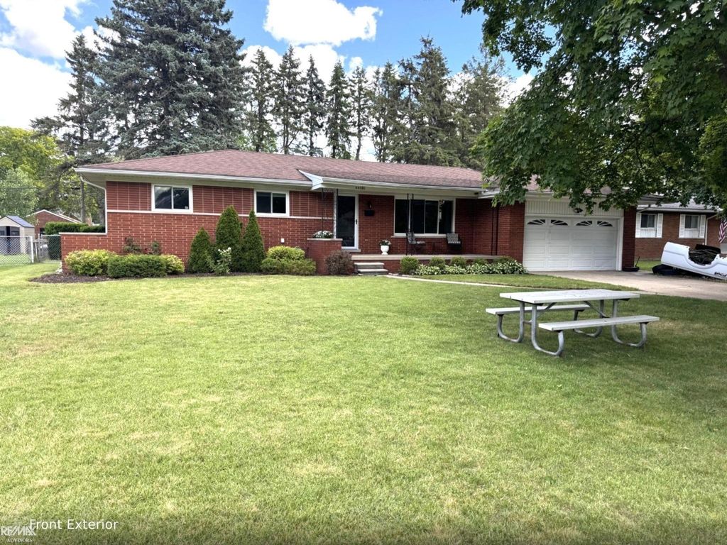 44790 Kemp Street, Sterling Heights, MI 48314