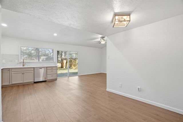 3840 Seven Gables Street, Fort Worth, TX 76133