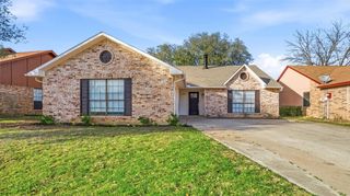 3840 Seven Gables Street, Fort Worth, TX 76133
