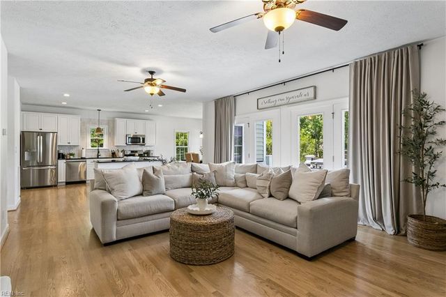 12 Elm ST, Poquoson, VA 23662