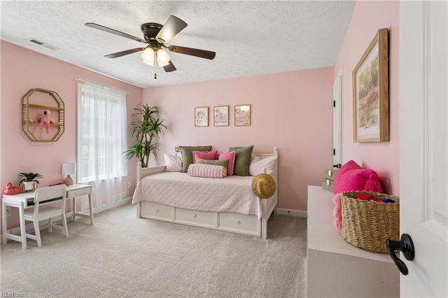 12 Elm ST, Poquoson, VA 23662