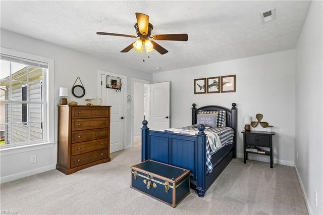 12 Elm ST, Poquoson, VA 23662