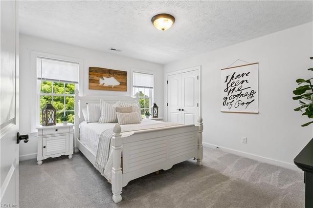 12 Elm ST, Poquoson, VA 23662