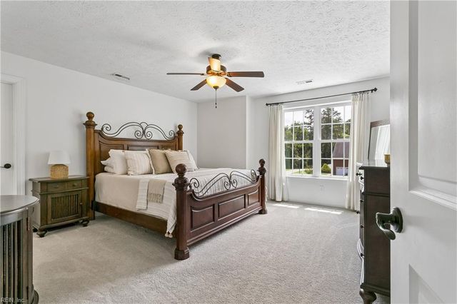 12 Elm ST, Poquoson, VA 23662