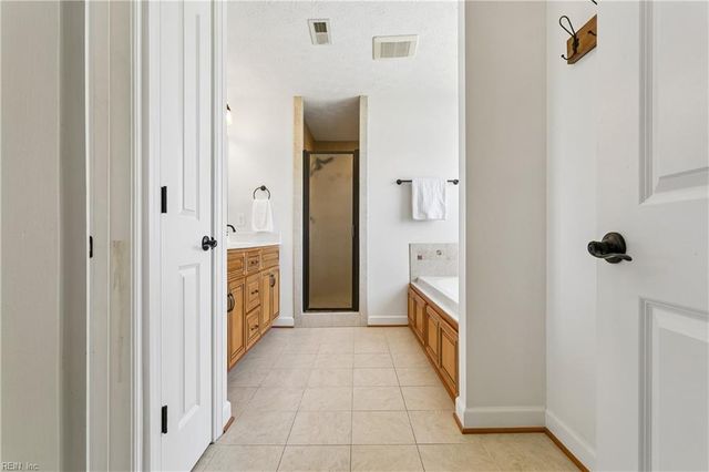 12 Elm ST, Poquoson, VA 23662