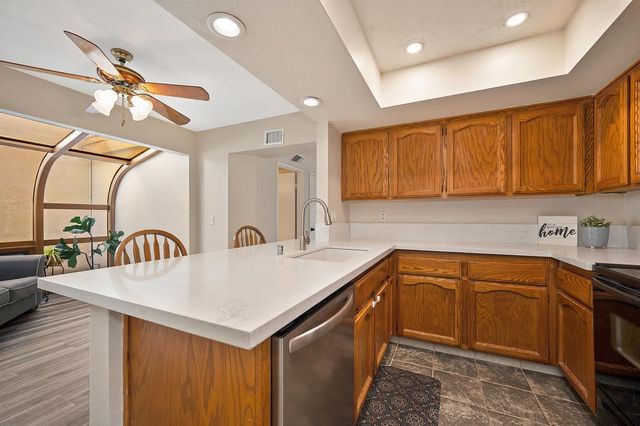 7448 Creekridge Ln, Citrus Heights, CA 95610