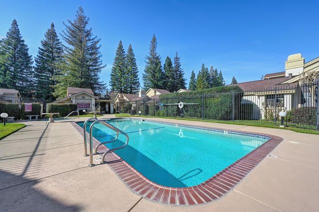 7448 Creekridge Ln, Citrus Heights, CA 95610