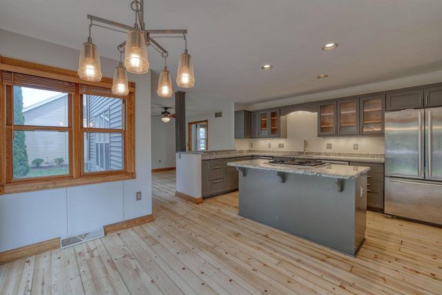 798 Greenway TERRACE, Hartland, WI 53029