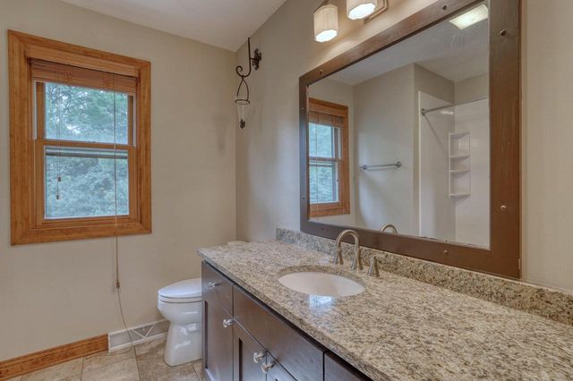 798 Greenway TERRACE, Hartland, WI 53029