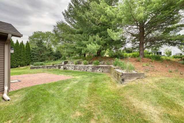798 Greenway TERRACE, Hartland, WI 53029